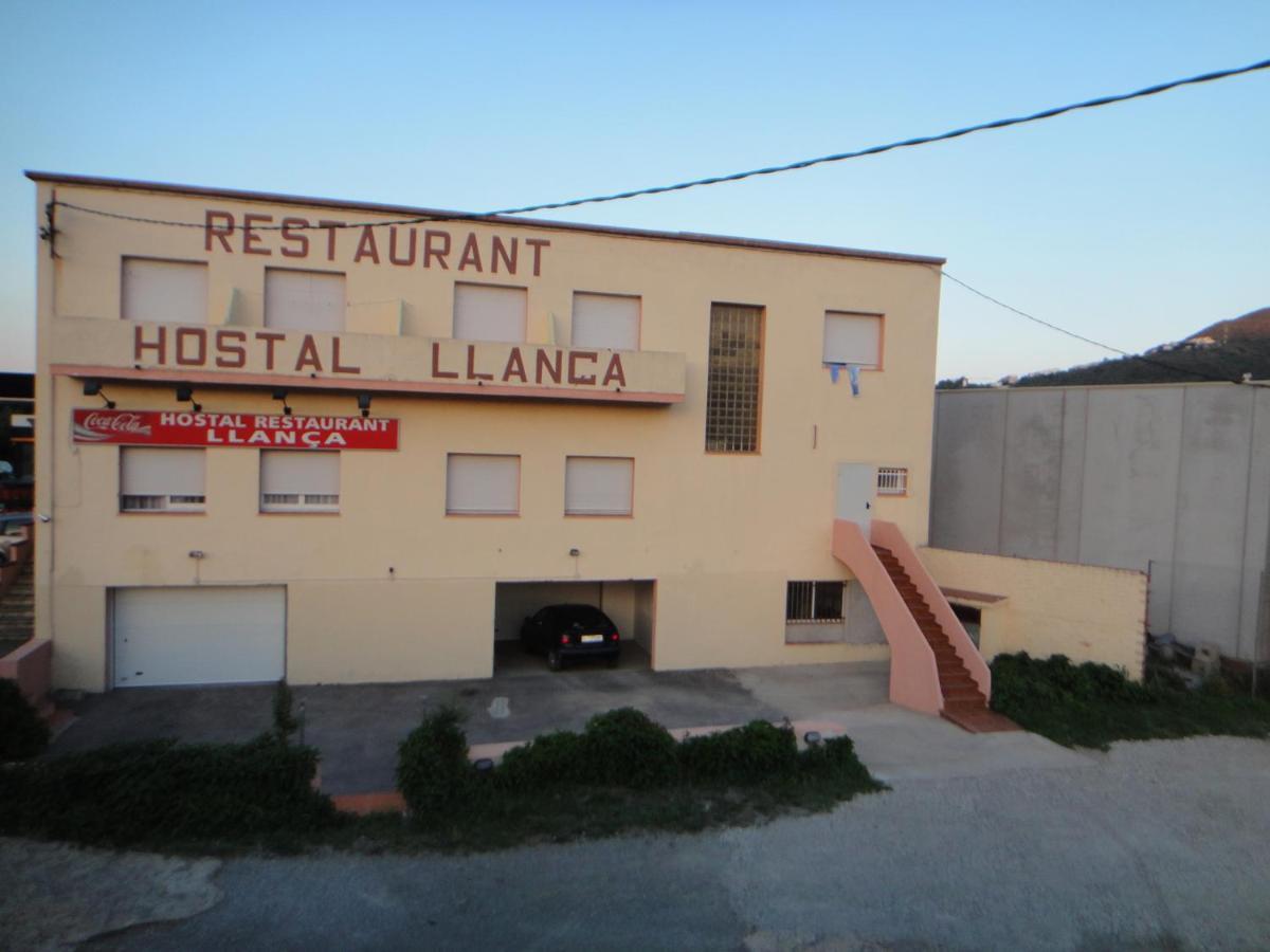 Pensió Restaurant Llança Hotel Exterior foto